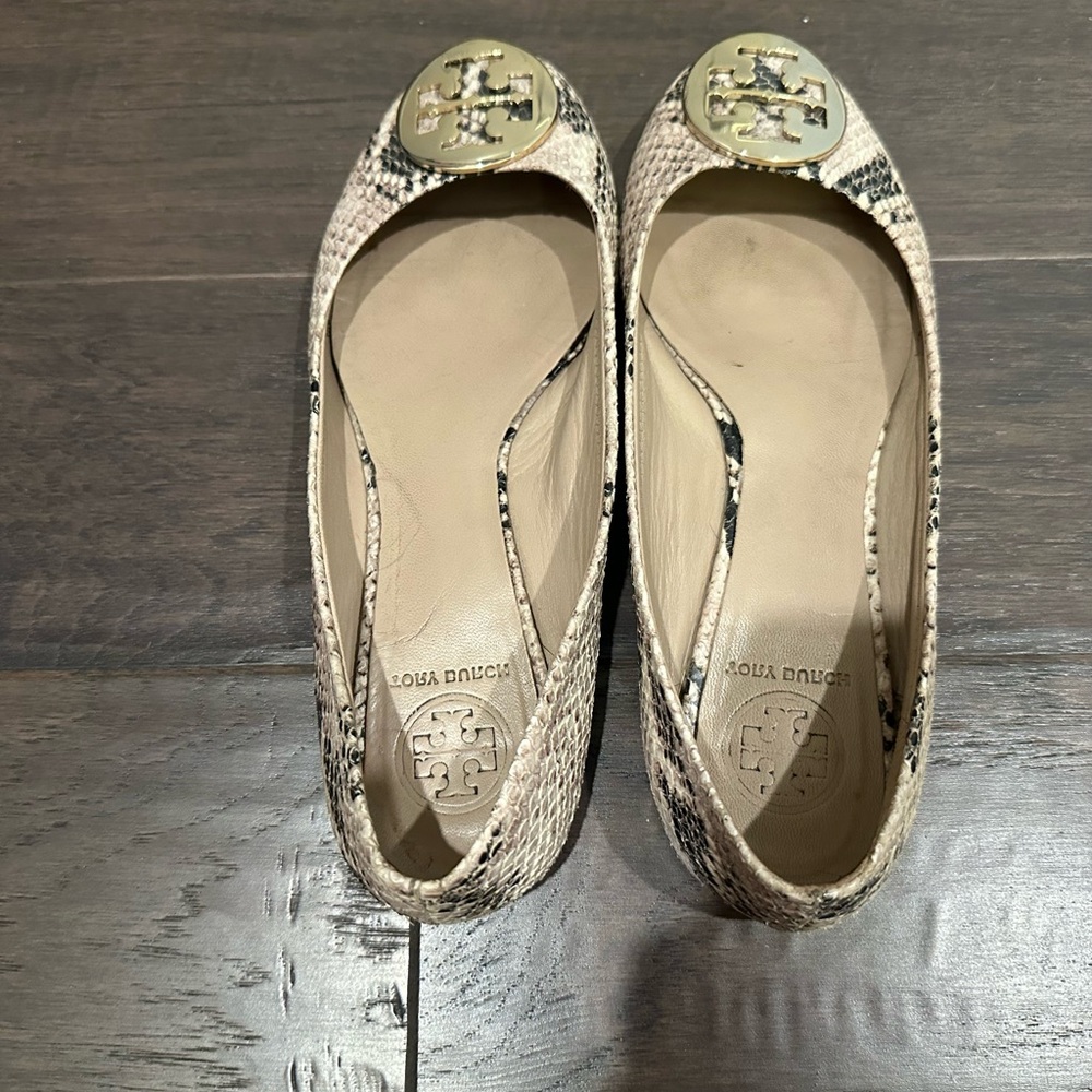 Tory Burch Cream and Black Flats with Metal Logo
